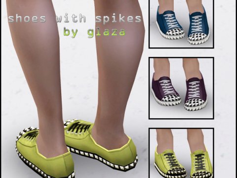 Shoes with spikes